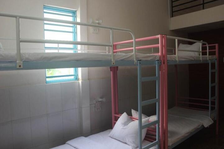 Room 3 of 6