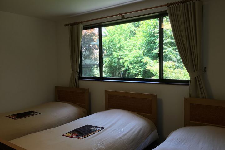 Room 5 of 66