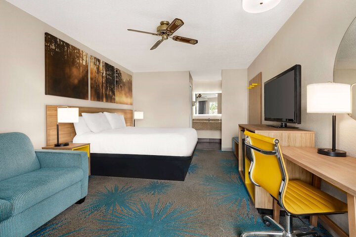 Room 7 of 31