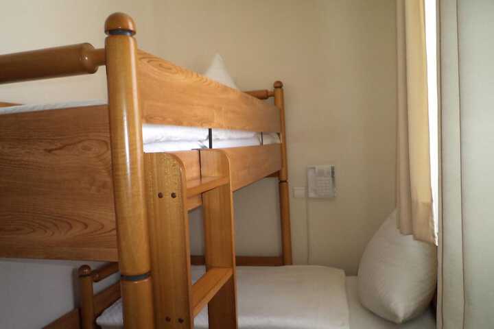 Room 9 of 49
