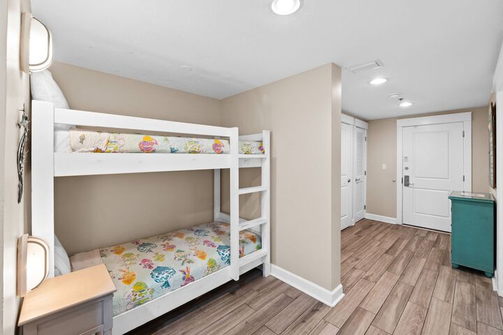 Room 84 of 308