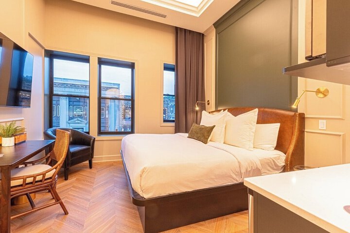 Room 10 of 22