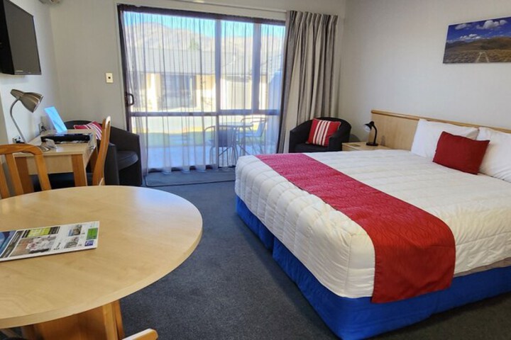 Room 5 of 63