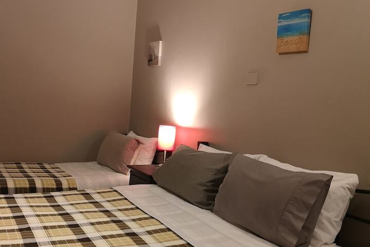 Room 7 of 37