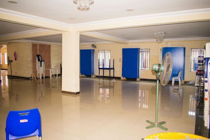 Ballroom/Hall 3 of 25