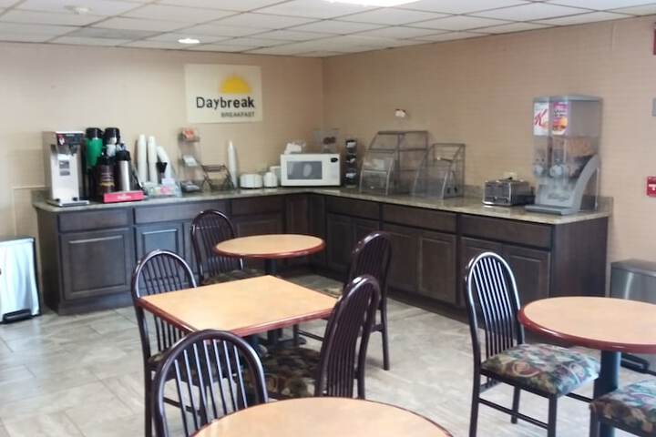 Breakfast/Coffee Service 18 of 19