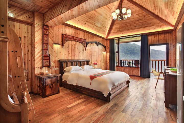Room 14 of 53