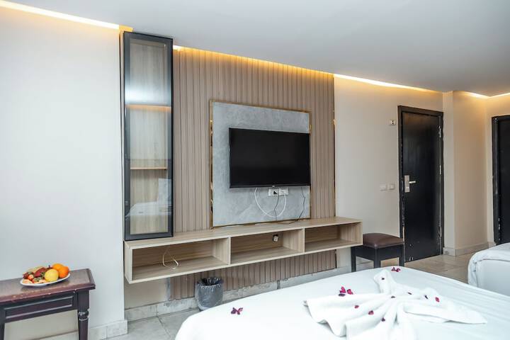 Room 35 of 139