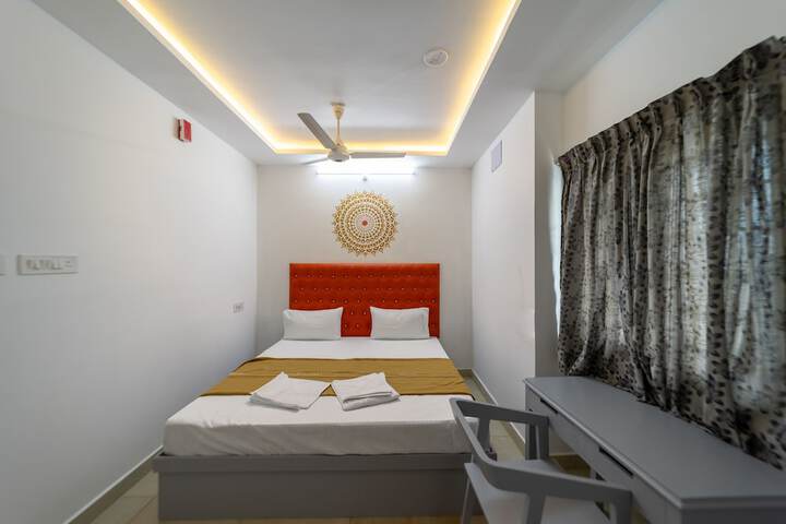 Room 4 of 39