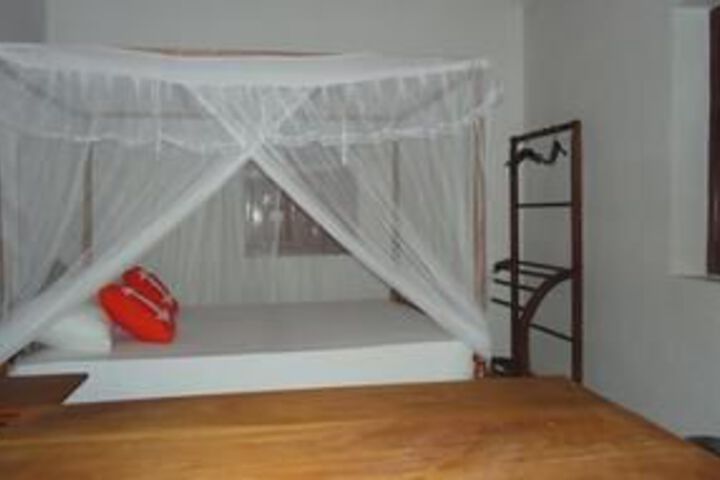 Room 18 of 27