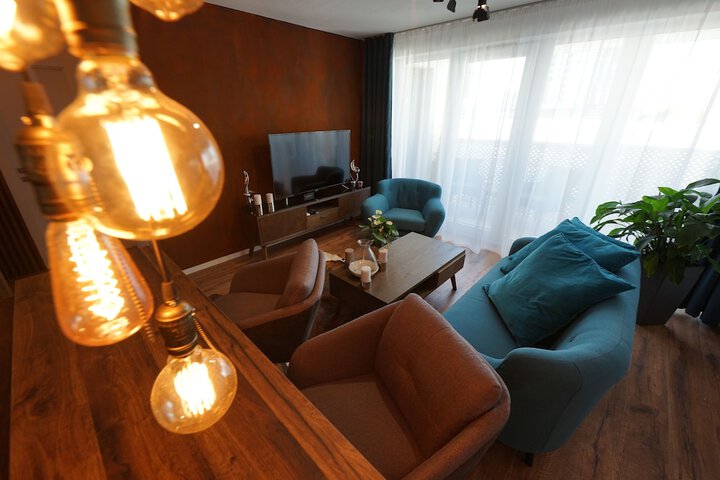 Room 8 of 35