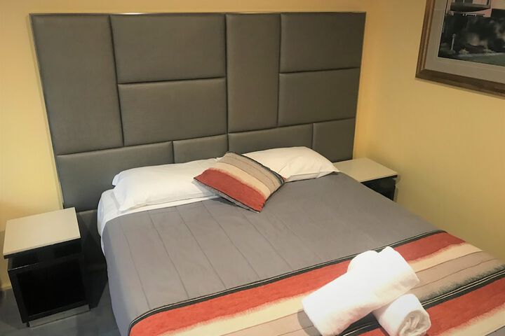 Room 34 of 99