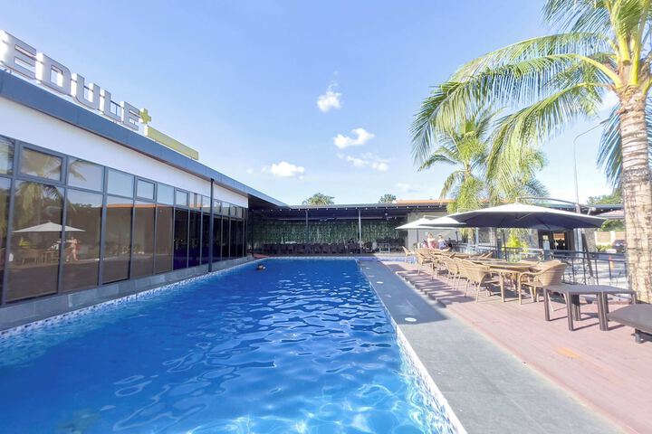 Pool 50 of 68