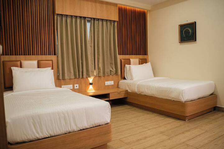 Room 14 of 32