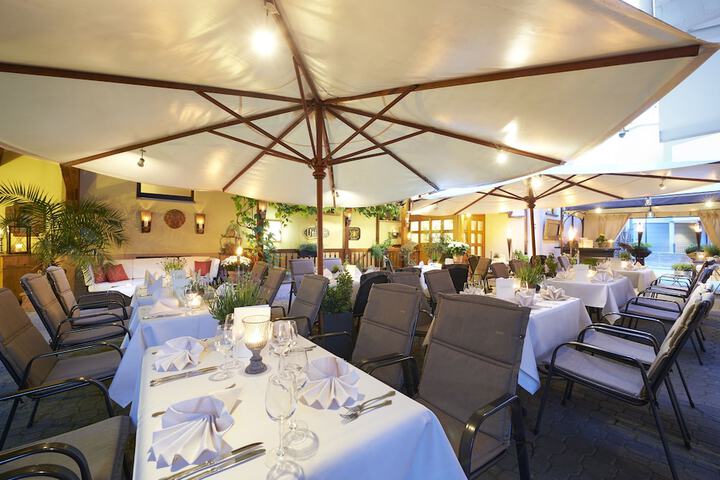 Dining Photos