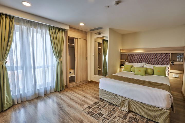 Room 25 of 119