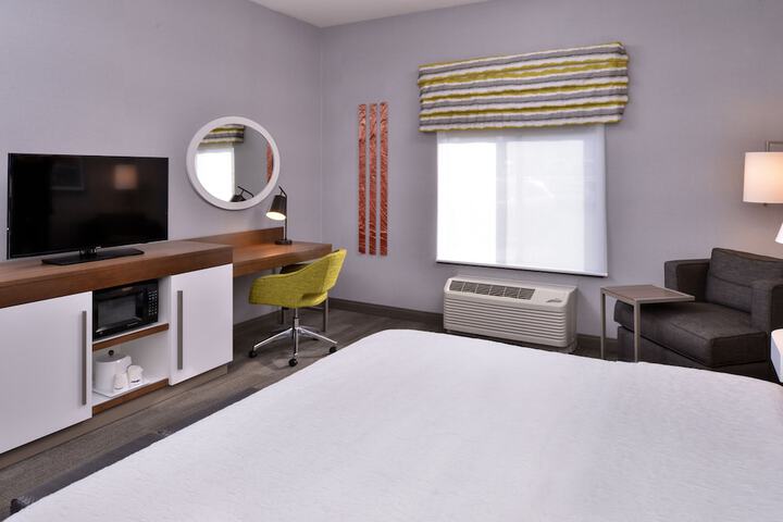 Room 12 of 65