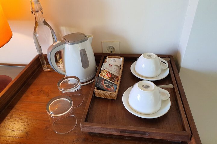 Breakfast/Coffee Service 65 of 106