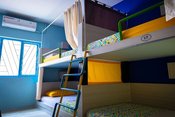 Room 54 of 68
