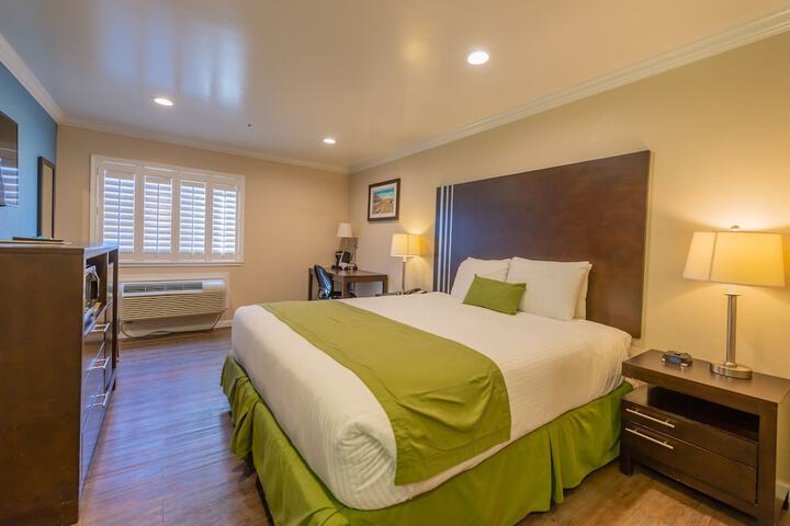 Room 15 of 114
