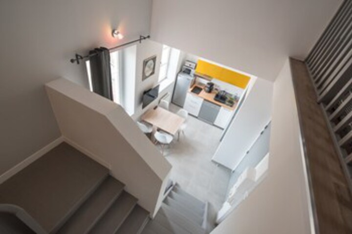 Room 34 of 48