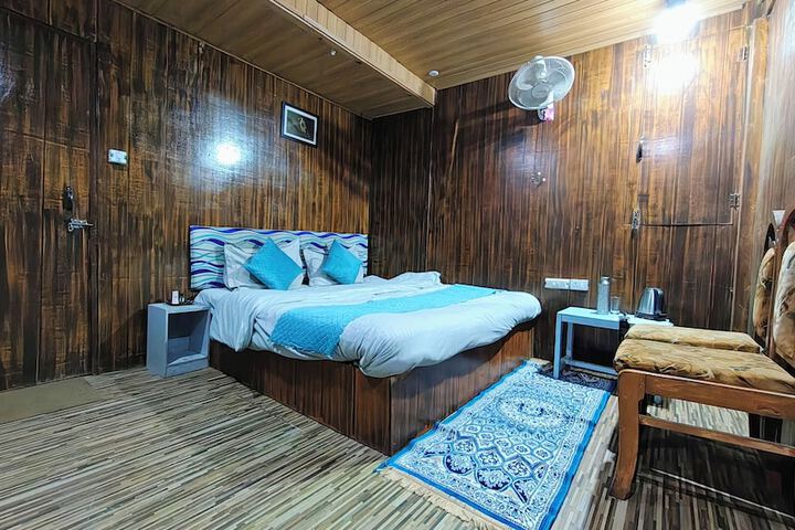 Room 17 of 78