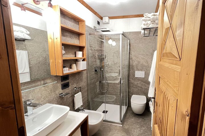 Room 45 of 63