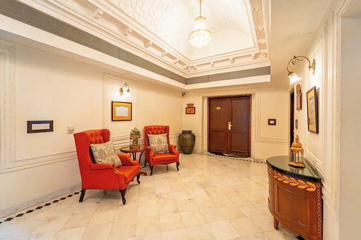 Guest Lobby