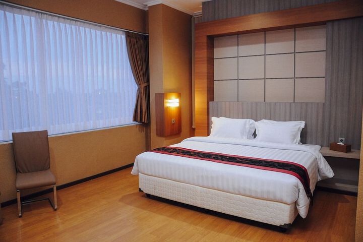 Room 6 of 43