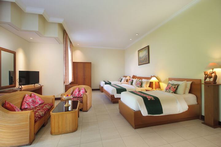 Room 30 of 103