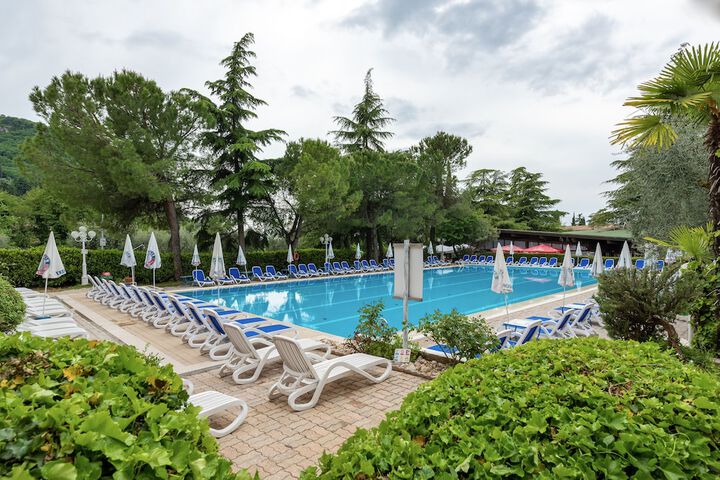 Hotel Pool