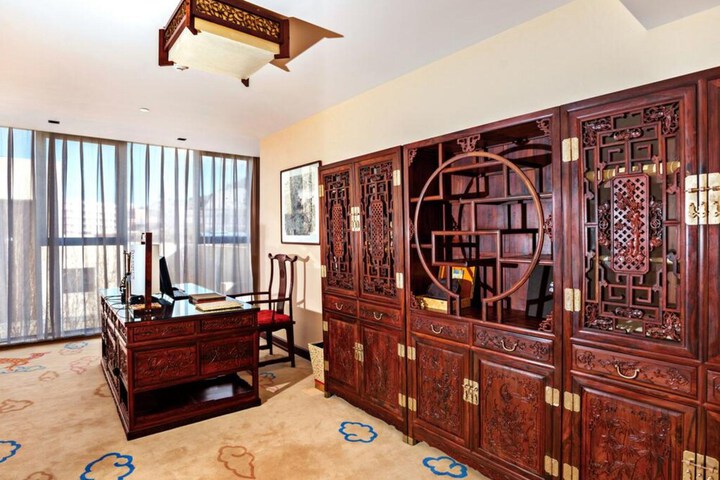 Room 15 of 65