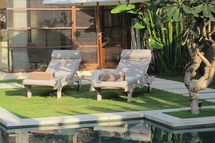 Pools & Facilities