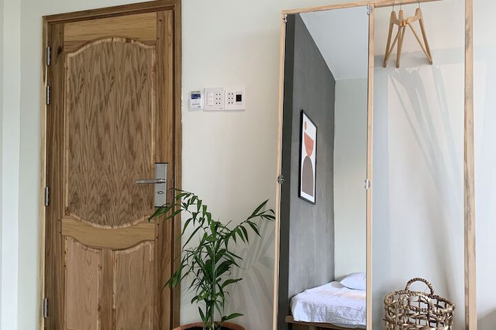 Room 21 of 42