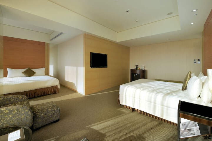Room 15 of 145