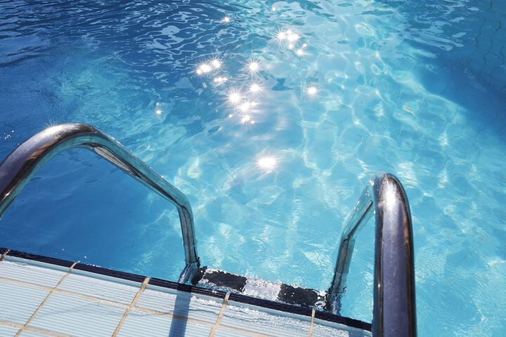 Pool 10 of 28