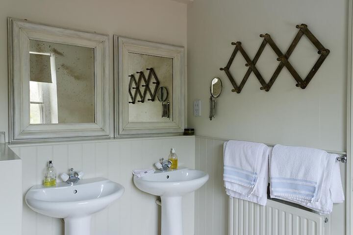 Bathroom Interior Photo
