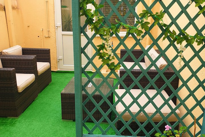 Terrace/Patio 180 of 184