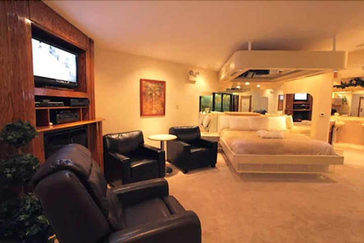Room 5 of 42
