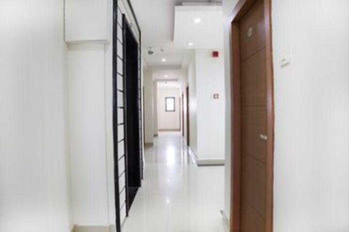 Ballroom/Hall 12 of 20