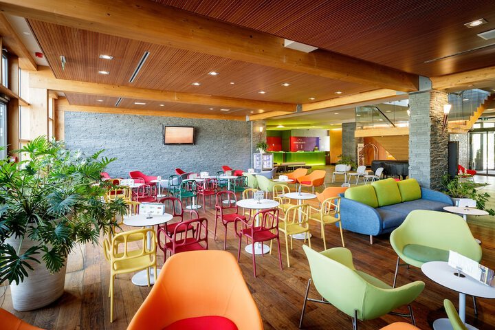 Entrance & Lobby