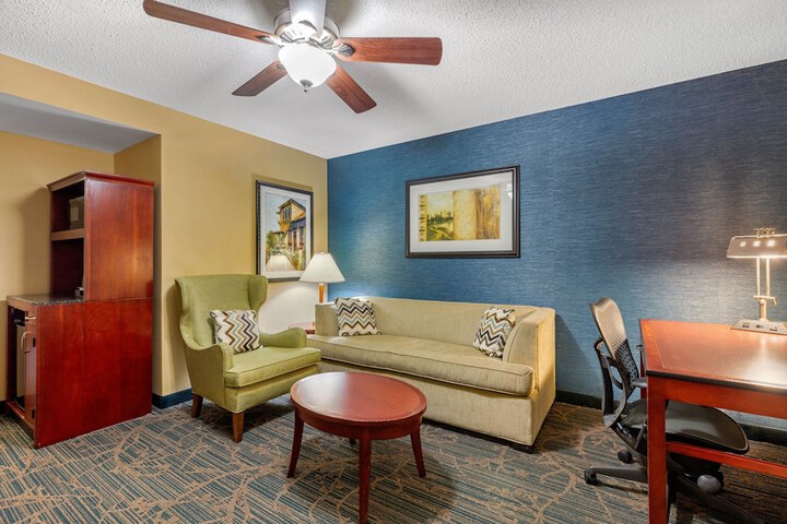 Room 14 of 48