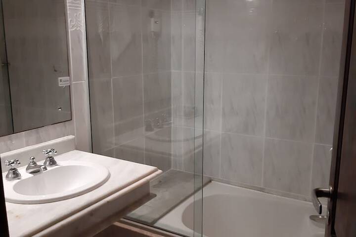 Room 70 of 109