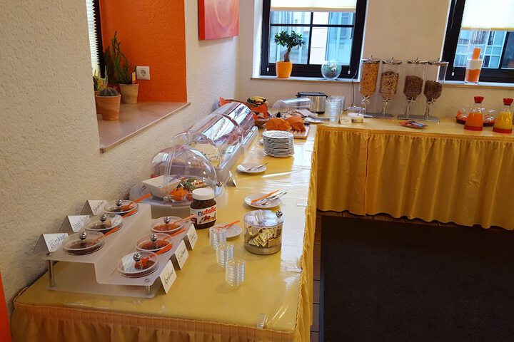 Breakfast/Coffee Service 26 of 61
