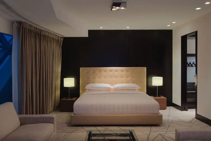 Room 13 of 167
