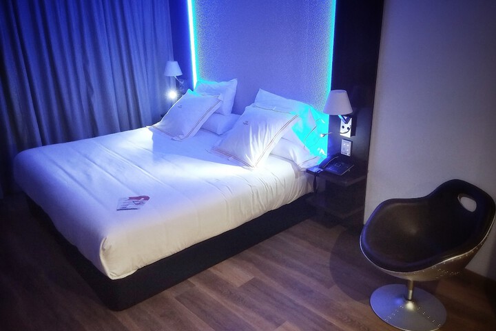 Room 5 of 57