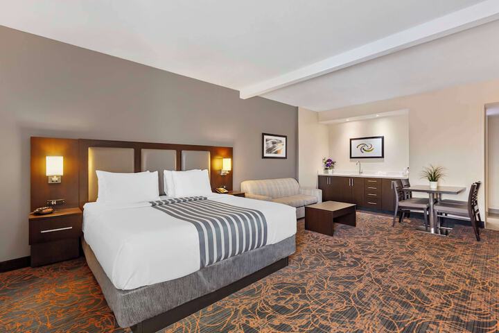 Room 15 of 41