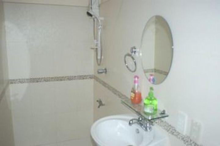 Room 14 of 25