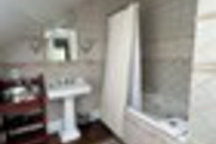 Room 188 of 285