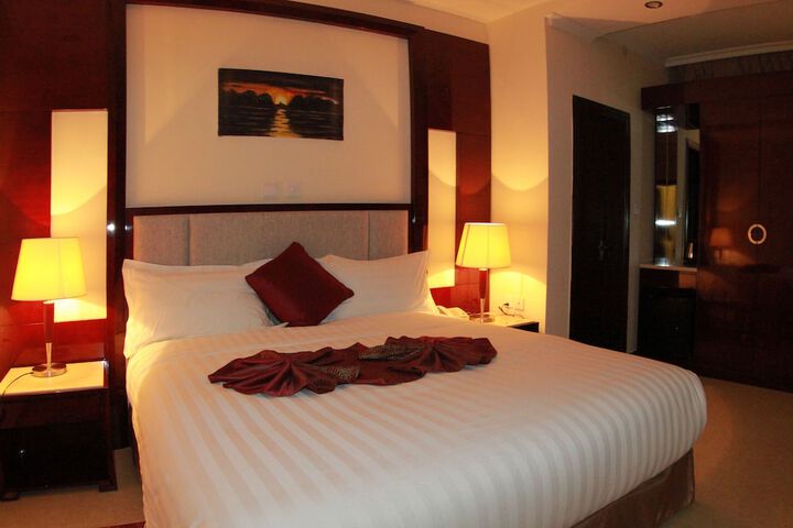 Room 49 of 103